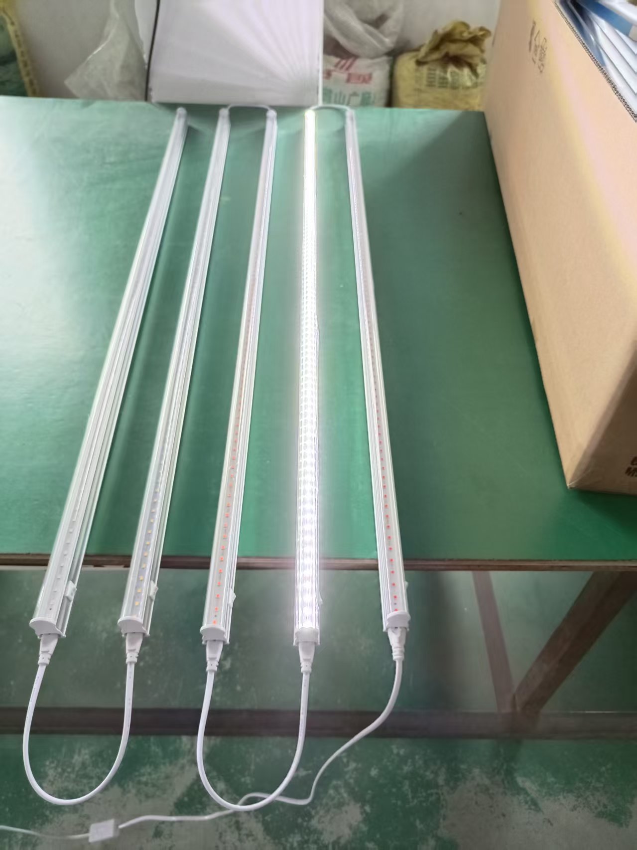 植物生长专用灯LED白灯T5系列